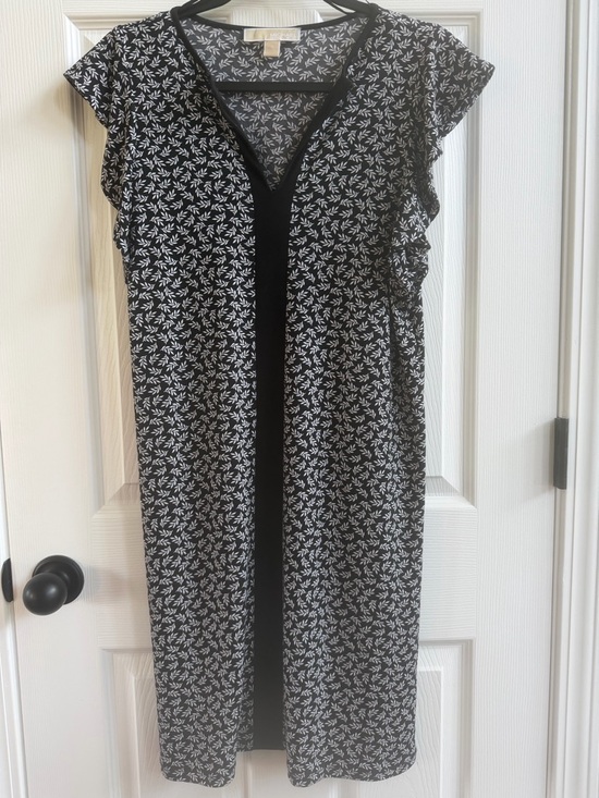 Michael Kors Dresses & Skirts - Michael Kors Black & White Leaf Print Midi Dress Size Small